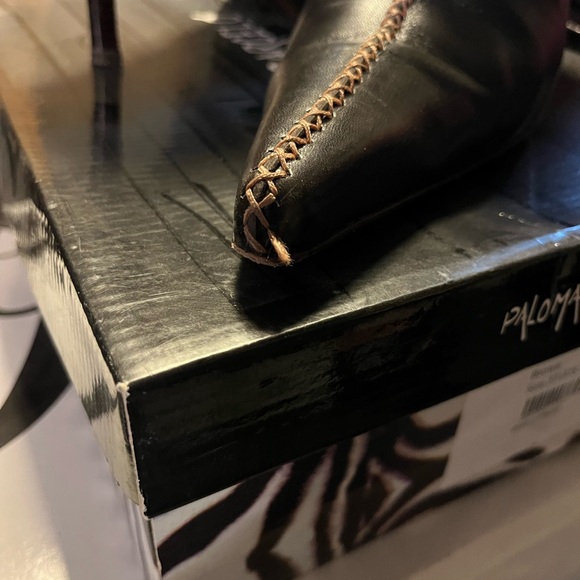 Paloma Barcelo Brown and Red Heeled Boots Sleek Design - Picture 3 of 4